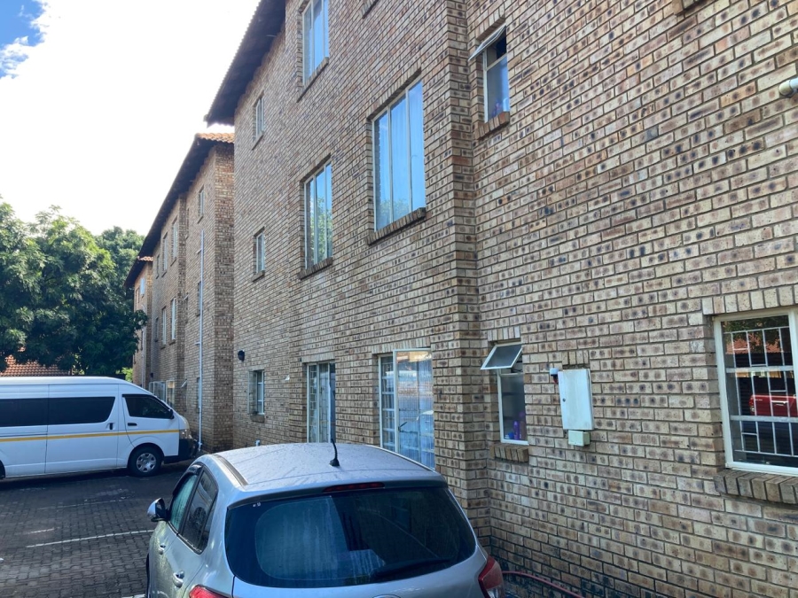 2 Bedroom Property for Sale in Rustenburg Central North West